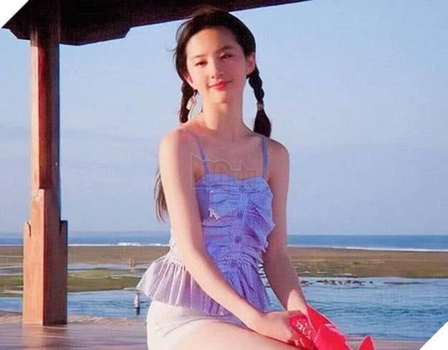 Bức ảnh thời trẻ của Lưu Diệc Phi lại thu hút sự chú ý và viral trên mạng vì sắc đẹp vượt thời gian của cô.