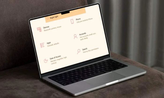 Nguyên nhân gây ra âm thanh vang trên laptop là gì?