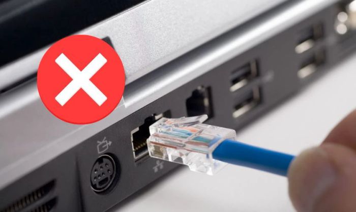 Cách bảo vệ laptop khỏi bị sét đánh trong mùa mưa bão