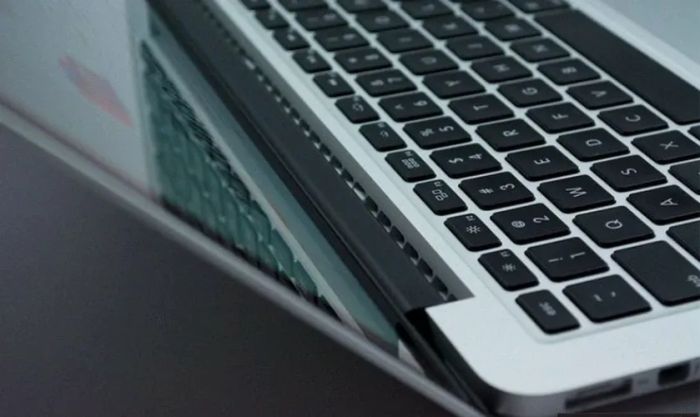 Loa MacBook bị nhỏ do tuổi thọ loa giảm theo thời gian