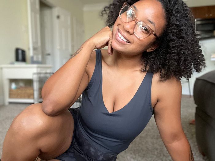 reviewer wearing a charcoal grey top