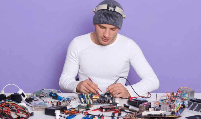 Laptop bị sét đánh có thể gây ra những hư hỏng nào cho máy?