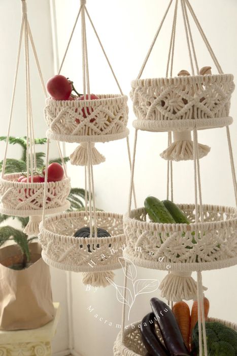 White fruit hanger available in multiple sizes.