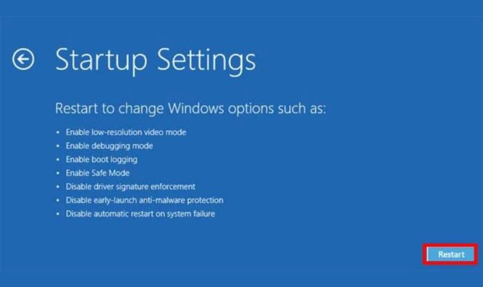 Chuyển máy tính sang chế độ Safe Mode khi quá trình cập nhật không thể hoàn tất.