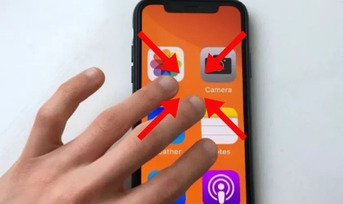 Cách thu nhỏ màn hình iPhone bị phóng to đơn giản với 3 ngón tay