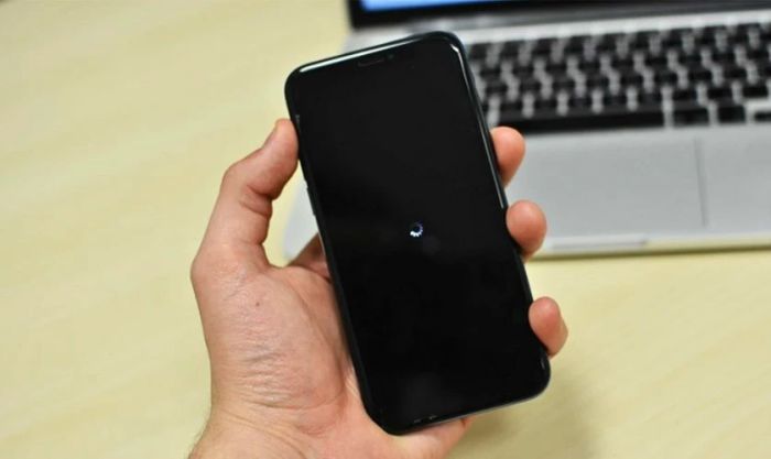 Nguyên nhân khiến iPhone bị tắt nguồn liên tục và không thể sạc