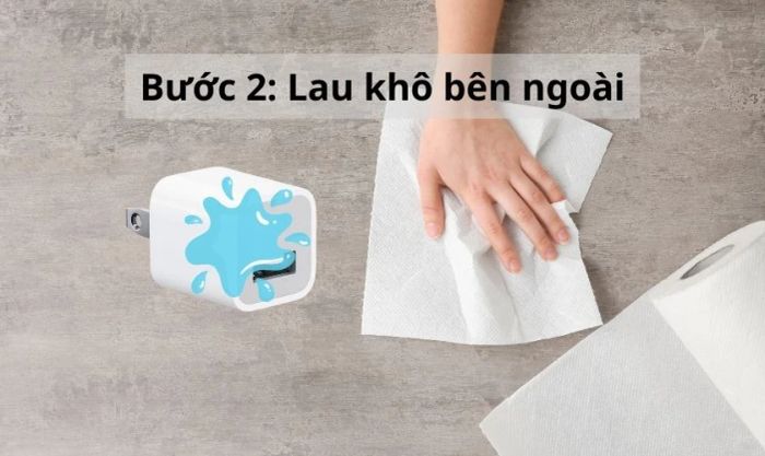 Làm khô bề mặt ngoài của củ sạc