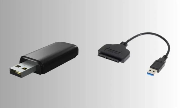 Kết nối ổ cứng bị hỏng bằng USB hoặc dock