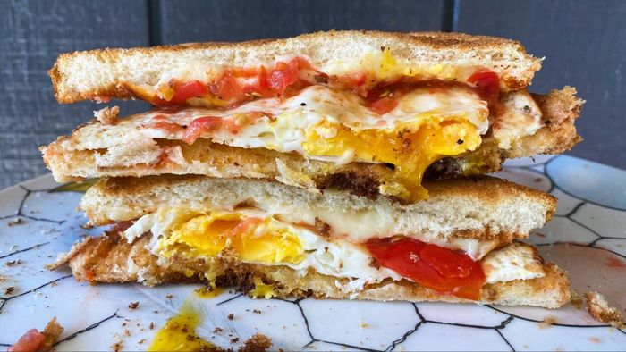 Grate a Tomato onto Your Breakfast Sandwich