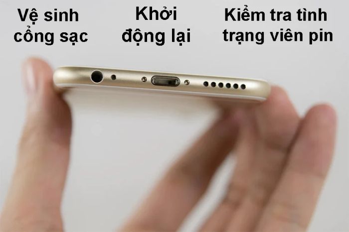Vệ sinh cổng sạc để đảm bảo kết nối ổn định
