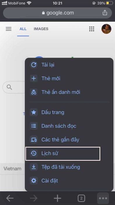 Nhấn vào biểu tượng ba dấu chấm ở góc dưới bên phải