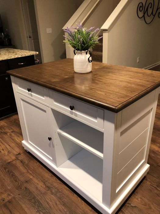 white and wood kitchen island
