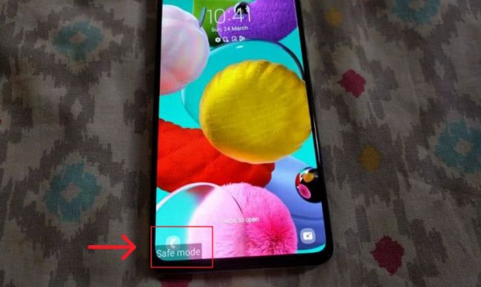 Nhấn tiếp nút giảm âm lượng