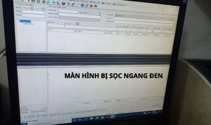 Màn hình laptop xuất hiện sọc ngang màu đen