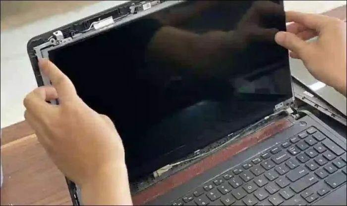 Lỗi màn hình laptop