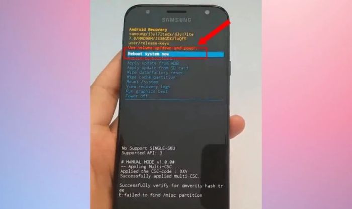 Chọn Reboot system now và chờ đợi cho đến khi quá trình hoàn tất.