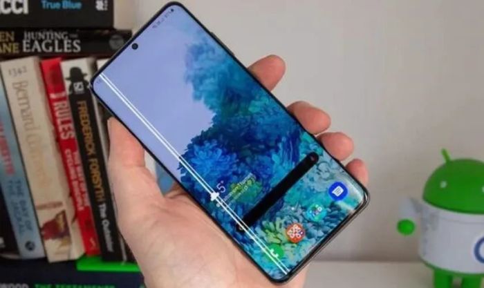 Cách nhận diện điện thoại Samsung S21 Ultra bị sọc màn hình