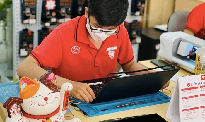 Địa chỉ thay pin laptop uy tín tại Mytour