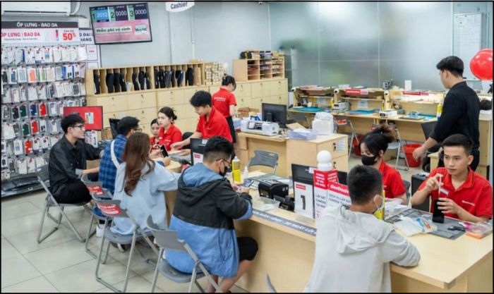 Mang máy đến cửa hàng sửa laptop uy tín