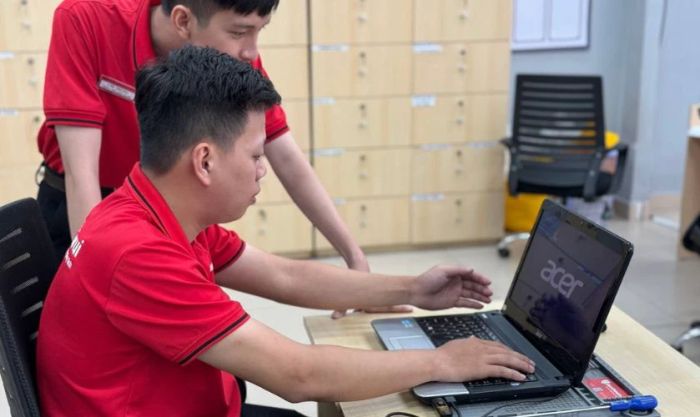 Dịch vụ sửa chữa màn hình laptop bị nhòe, mờ với giá ưu đãi