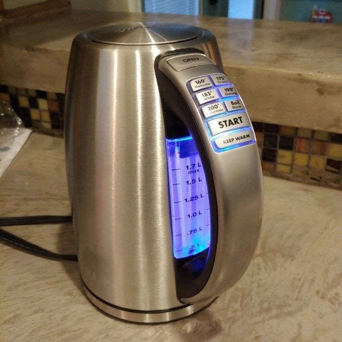 A reviewer's photo of the tea kettle.