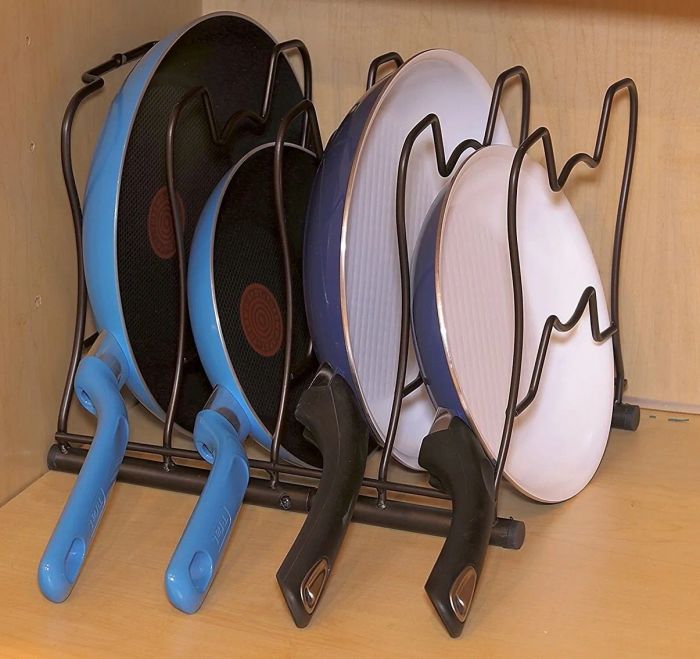 The organizer placed horizontally