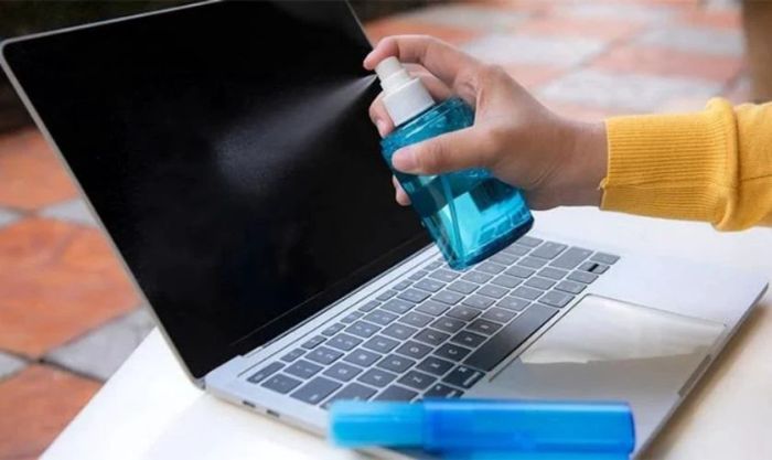 Các cách bảo vệ màn hình laptop hiệu quả để tránh gặp phải những lỗi hư hỏng.