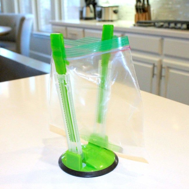 The sandwich bag holder