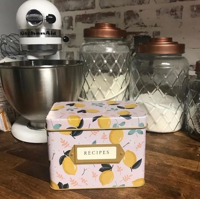 Another reviewer showing off their recipe box, decorated with a charming lemon print design.