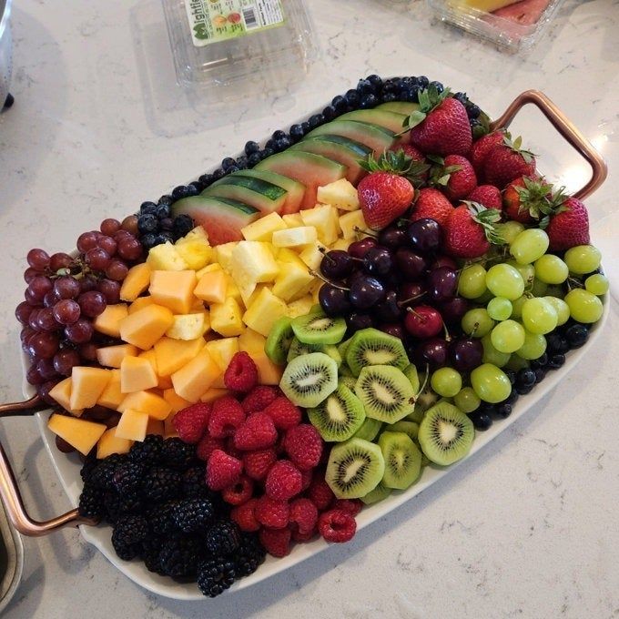 A photo from a reviewer showing the serving tray in use