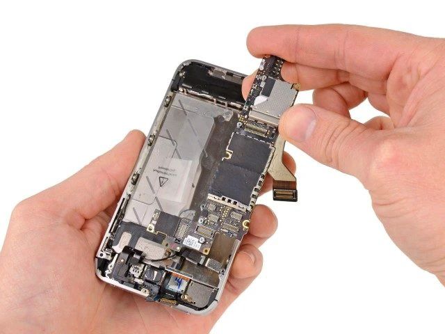 Tại sao loa trong điện thoại không phát âm thanh từ bên kia?