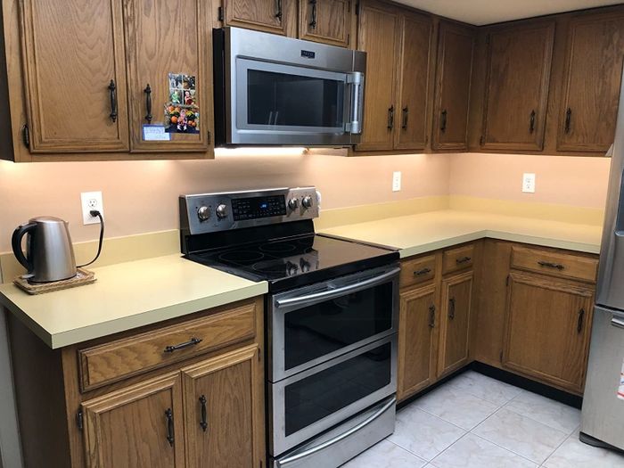 Reviewer's kitchen before applying the backsplash stickers