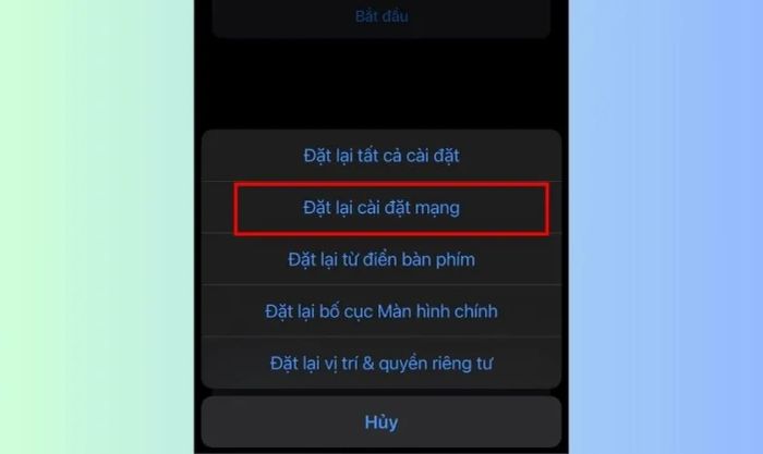Sau đó, chọn vào mục Đặt lại cài đặt mạng để tiếp tục.