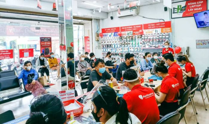 Thay pin iPhone 15 Pro Max uy tín tại Mytour