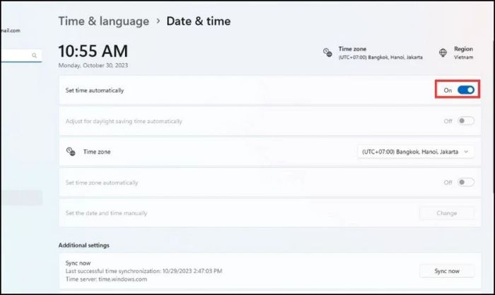 Kích hoạt chế độ Set automatically trong phần cài đặt máy tính