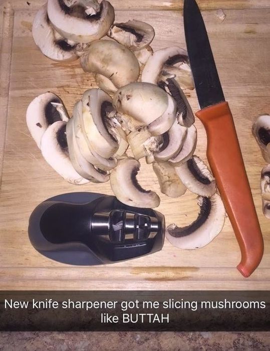 The same reviewer’s picture of sliced mushrooms with a caption.