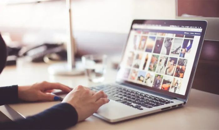 Nên tìm hiểu kỹ lưỡng trước khi thực hiện chỉnh sửa màn hình máy tính bị lệch