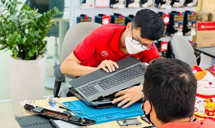 Khắc phục sự cố màn hình bị lệch tại cửa hàng Mytour