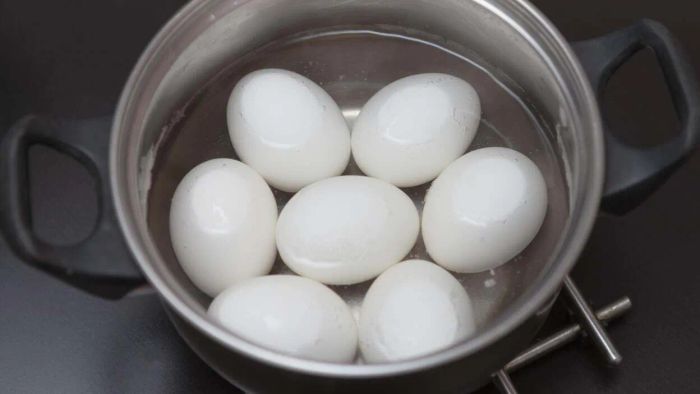How to Boil Eggs Without the Headache of Peeling Them