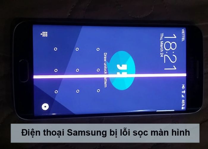 dấu hiệu điện thoại Samsung bị sọc màn hình theo chiều dọc, ngang hoặc sọc xanh