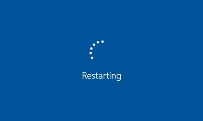 Khởi động lại laptop khi màn hình máy tính bị đơ
