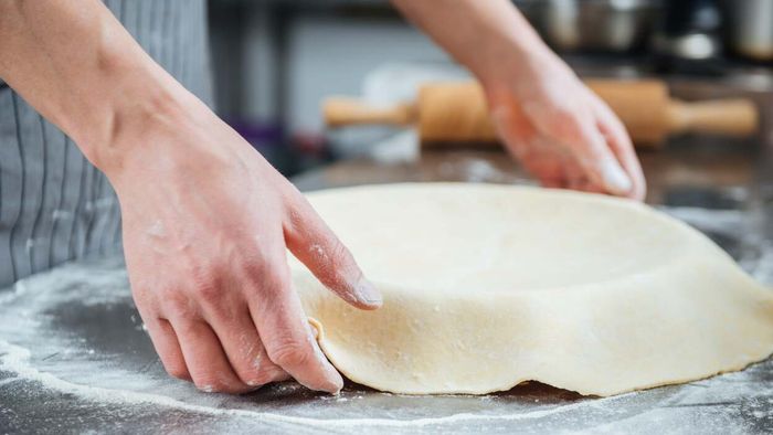 Perfecting the Art of Rolling Pie Dough Without Flaws