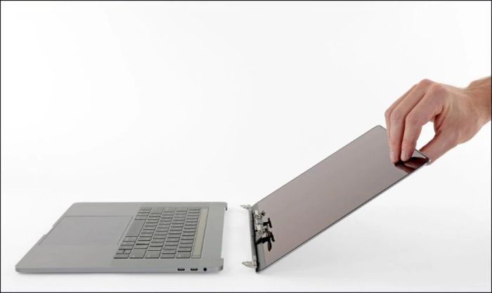 Thay màn hình Macbook mới là phương án hiệu quả nhất khi gặp lỗi hiển thị