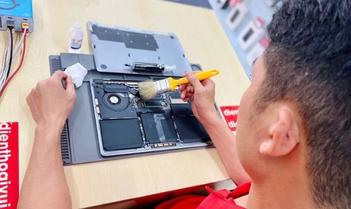 Ưu đãi hấp dẫn khi thay màn hình Macbook tại Mytour