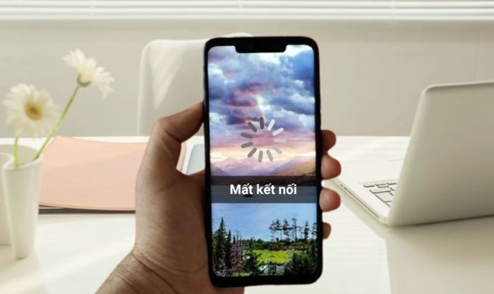 cách khắc phục khi màn hình điện thoại bị tối mờ màu