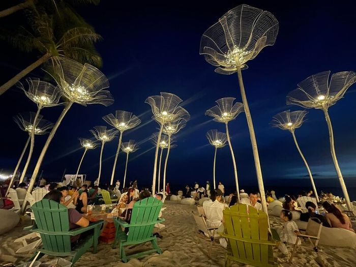Hanna Beach Mũi Né, một thiên đường nhiệt đới nằm bên bờ biển Phan Thiết, là điểm đến lý tưởng cho những ai yêu thích không gian yên bình và đẹp mắt.