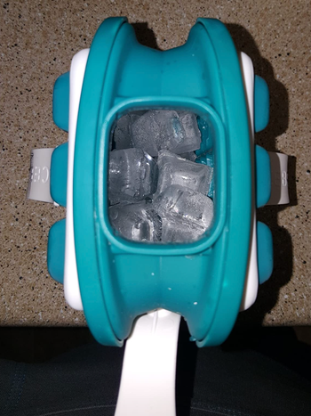 A reviewer’s photo showing the inside of the Icebreaker mold.