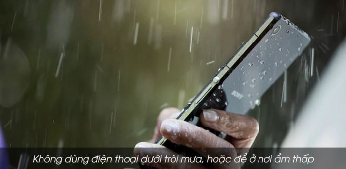 Lưu trữ và sử dụng điện thoại ở nơi khô ráo, thoáng mát