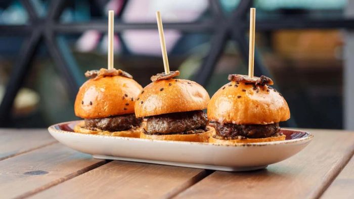 Your appetizers are served in odd-numbered portions