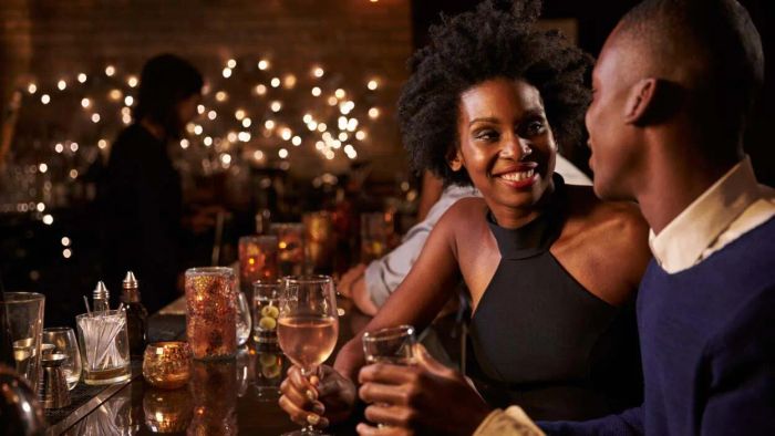 Restaurants encourage you to stay at the bar longer